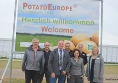 Das DLG-Veranstalterteam zog am zweiten Messetag eine erfreuliche Bilanz. Im Vergleich zur vorherigen PotatoEurope auf Gut Bockerode im Jahr 2018 hat es diesmal 13 Stände mehr gegeben, so Wilfried Wolf (m).