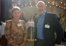 Denisa Proksova und Eugenio Roelofs (Bayer Crop Science)