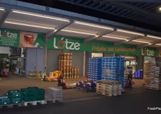 Der Großmarktstand der Lotze Fruchtimport GmbH. 