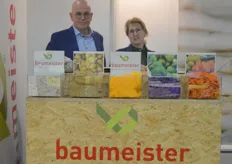 Dietmar Baumeister und Sylvia Segeler des Unternehmens Baumeister GmbH. Die Firma produziert nun neben verschiedenen nachhaltigen Garnen auch umweltfreundliche Zellulose-Netze.