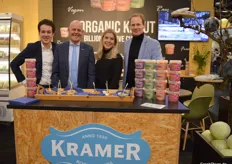 Das Team von G. Kramer & Zonen: Bram Wagenaar, Gerrie Groot, Isa Zuurbier und Dirk Kramer. Guten Anklang findet der biologische Kimchi.