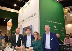 Das Team von Tradin Organic Agriculture: Tom Wiegmans, Loek Vesters, Yvonne Titarsole-Kresinger und der neue CEO Bas van Driel, der am 1. September 2022 den Staffelstab von Gerard Versteegh übernahm.