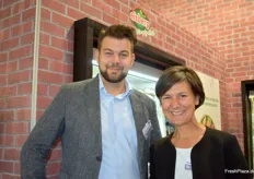 Dominik Reichinger (Head of Sales & Marketing) und Maud Gilbert (Category & Innovation Manager) von der Eisberg AG