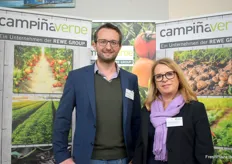 Matthias Genenger und Christina Hartmann von Campina Verde, ein Unternehmen der REWE Group