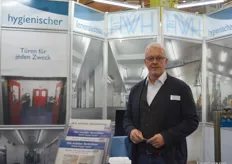 Harald Walser von HWH entwickelt hygienischen Innenausbau für verschiedenste Bereiche, etwa Spargelbetriebe und Gemüseverarbeiter. Die Lösungen aus Kunststoff und Edelstahl kommen nicht nur in Deutschland, sondern auch im Elsass, Luxemburg und Italien zum Einsatz. 