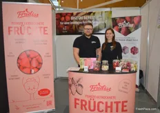Oleg Parniakov und Alice Lammerskitten von Frudist. Das Quakenbrücker Startup produziert gefriertrocknete Früchte für den deutschen Handel. 