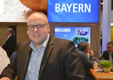 Christian Gimperlein von Bio Maintalkresse ist einer von wenigen spezialisierten Kressenerzeugern in Deutschland. Er führt den Betrieb in Albertshofen zusammen mit seinem Vater.