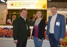 Die Belegschaft der OGS Steiermark und Kröpfl mit Verkaufsleiter Michael Pichler (r)
