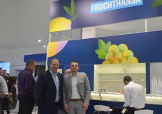 Carsten Abenhardt vom gleichnamigen Gemüsebaubetrieb im Münsterland und Max Santen, Ein- und Verkäuer bei der Fruchthansa GmbH.