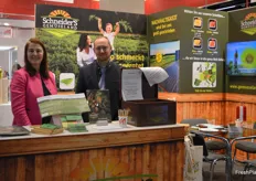 Das Unternehmen Schneider's Gemüseland produziert feldfrisches Marchfeld Gemüse - frisch und tiefgekühlt. Im Bild: Barbara Kargl und Thomas Schneider