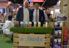 Das Team von Authentic Fruits, einem Hersteller und Vermarkter von schonend verarbeiteten Fruchtbowls. Im Bild: Das brasilianische Unternehmen hat mir Jonas Kaufmann (l) nun auch einen Verkaufsleiter für den deutschen und europäischen Markt.