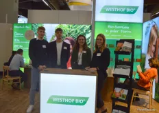 Das junge und gut gelaunte Team vom Westhof Bio. Das in Dithmarschen beheimatete Unternehmen wird in wenigen Monaten die völlig modernisierte und erweiterte Bio-Frosterei in Betrieb nehmen.