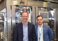 Arjan Moree und Ron Dekker von Skillpack waren am Stand von PFM packaging Machinery, deren Händler sie in den Niederlanden sind.