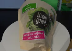 Die bloomguard-Produktlinie von Weber Verpackungen wird für die Verpackung von Blumen, aber auch von Salat mit Wurzelballen verwendet. Die wasserabweisende und zugleich haltbare Verpackung wurde vor einigen Jahren eingeführt und wird mittlerweile in zahlreichen Ländern eingesetzt.