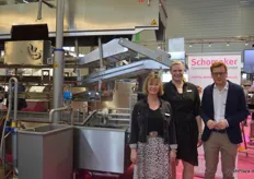 Für das deutsche Unternehmen Schomaker ist die Anuga FoodTec neben der Internorga schon lange eine der wichtigsten Messen, berichtet Geschäftsführerin Ricarda Schomaker (m). Das Unternehmen liefert u. a. Blanchieranlagen und Friteusen für die Verarbeitung von Kartoffeln in Großküchen und Foodservice-Unternehmen.