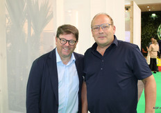 Der Freilandgemüsehändler Kees Heegsma aus Lemmer (rechts) war zum ersten Mal auf der Messe in Madrid. Hier auf dem Foto mit Marc Beckmann von Landgard
