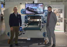 Das Team des französischen Maschinenbauunternehmens demtec.