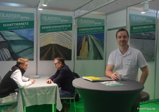 Julian Wacht vertrat die Firma Glaeser. Im Hintergrund: langjähriger Berater und Salesmanager Johannes Zott.