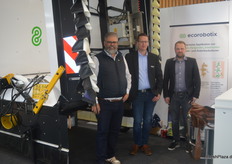 Die dreiköpfige Vertretung der Firma ecorobotix.