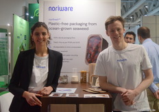 Das Team des Schweizer Startups Noriware AG. Das junge Unternehmen verarbeitet Algen zu nachhaltigen, PPWR-kompatiblen Obst- und Gemüseschalen. Die innovative Lösung kommt bereits beim Schweizer Fruchthandelsunternehmen Tobi Seeobst AG zum Einsatz.