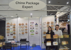 Für das deutsch-chinesische Unternehmen Dsmart GmbH gilt die Fruit Logistica inzwischen als unverzichtbarer Messetermin, so Chefin Huiliang Dan (l)