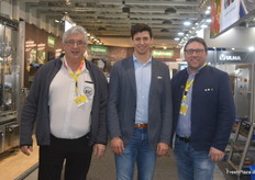 Nach einem gelungenen Kartoffelabend am Vorabend der Fruit Logistica machte das Team der Niederöst. Saatbaugenossenschaft (NÖS) mit Geschäftsführer Michael Buxbaum (r) einen Rundgang am ersten Messetag.