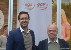 Falk Schlusnus und Kurt Halder von der OGA-OGV. Das in Bruchsal ansässige Unternehmen verkündete pünktlich zum Messeauftakt die Übernahme der Vermarktung und Erzeugerbetriebe der VOG Ingelheim.