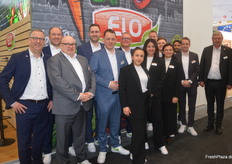 Die gesamte Belegschaft der ELO eG und Mählmann Gemüsebau.