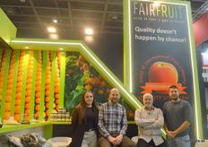 Das Team der auf Steinobst spezialisierten FairFruit Group mit Standorten in u. a. Deutschland, Österreich und Ungarn. Firmengründer Pascal Felley (2. v.r.) und Salesmanager Andreas Pregartner (2. v.l.) blicken auf eine gelungene Messe zurück.