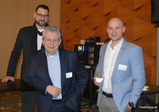 Thomas Carta (m) von S&B im Gespräch mit u. a. Bernd Möddeken von Wyma (r).