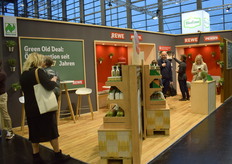 Auch die führenden LEH-Ketten Deutschlands waren mit eigenem Stand vertreten, darunter die Rewe-Gruppe.