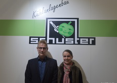 Bertram Schuster und Sabrina Fischer stehen gemeinsam am Ruder des gleichnamigen Familienunternehmens. Die Firma steht vielen Obstbaubetrieben im Bodenseegebiet mit Rat und Tat rund um Kühlanlagenbau zur Seite.