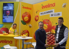 Heutzutage ist Evelina der drittgrößte Clubapfel Europas und ein fester Bestandteil des Premium-Apfelangebots im LEH. Neben Evelina gewinnt auch die Clubsorte Tessa weiterhin an Bedeutung.