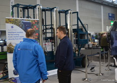 Auch der Kernobstsektor tendiert hin zu autonomen, robotisierten Ernteverfahren. In Friedrichshafen wurde u. a. das beeindruckende Verfahren Apple Picker demonstriert.