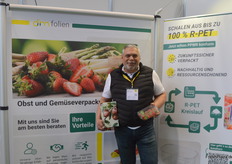 Georgios Kaltsamis von DM Folien steht dem Obstsektor u. a. mit Bag-in-Box und Schalenverpackungen zur Verfügung.