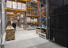 Eingang zum Lager der Asya Feinkost GmbH.