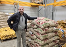 Marco Sion des gleichnamigen Familienunternehmens widmet sich primär dem Handel mit Kartoffeln und Zwiebeln und zählt u.a. einige Kollegen vor Ort zu seinen Abnehmern.