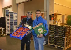 Mark Jansen and Mehmet Öz are proud to work for Heinz Hausmann. They present strawberries and asparagus from Holland.