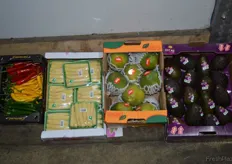 Köhlen receive his products mainly via Holland. During winter fruits and vegetables are mostly on the scale. In summer he sells mainly fruits.