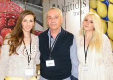 The Akritidou sisters: Eugenia (l) and Anastasia (r) with Ekizidis of Akritidis Fruits. Company’s headquarters are in the Central Market of Thessaloniki (C.M.T.)where the company owns three major stores. It is also active in the business of selecting, sorting, processing and packaging of fresh fruits.