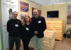 Mihai Prodan (right) and his colleagues from Agribox. The Company has been established in 2009, but the experience as wood pallet boxes producer dates since 2007. The pallet boxes are currently used by producers of potatoes, carrots, onion, apples, garlic, etc, from Romania, France, Hungary and Austria. Agribox works together with the French company Klim'Top Controls.