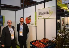 M.Alexis Médina and Nicola Motte, from Milufruits, promote their stone fruit and top fruit from grown in Spain and France.