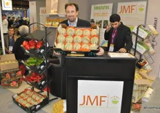 Grégory Struyve from J.M.F Partenariat shows their new brand Cameleon for Moroccan produce