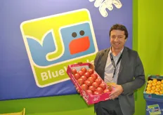 Marc Peyres from Blue Whale with a box of Pinklady
