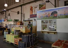 Die Firma Widmann gehört zu den traditionsreichsten Fruchtunternehmen auf dem Münchner Großmarkt. Neben dem regionalen Platzgeschäft, agiert Widmann europaweit. Unter anderem durch die Tochterfirma Silvica in Rumänien.
