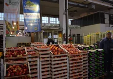 Die Josef Goldstein Fruchtimport-Export GmbH importiert ihre Waren aus Griechenland, Italien und Spanien. Der Hauptabnehmer der Waren ist der deutsche LEH.
