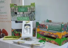 Die Kühling Fruchthandel KG präsentierte auch seinen 1,5 kg Faltkorb für Spargel.