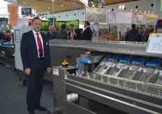 Manfred Bender von der Neubauer Automation OHG präsentiert den verbesserten Aspawaag.