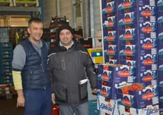 Die Kule Import GmbH importiert 30 Prozent seiner Früchte aus der Türkei und den Rest aus der ganzen Welt. Auf dem Foto: Hakan Boskurt und Nebi Türk.