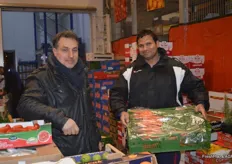 A&B Safran verkauft Obst und Gemüse für die Gastronomie im Rhein-Main-Gebiet. Geschäftsführer Abbas Safraei (links) ist seit 1986 im Großhandel tätig. Rechts: Narinder Parmar.